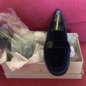 Bandolino navy velvet loafer brand new never worn